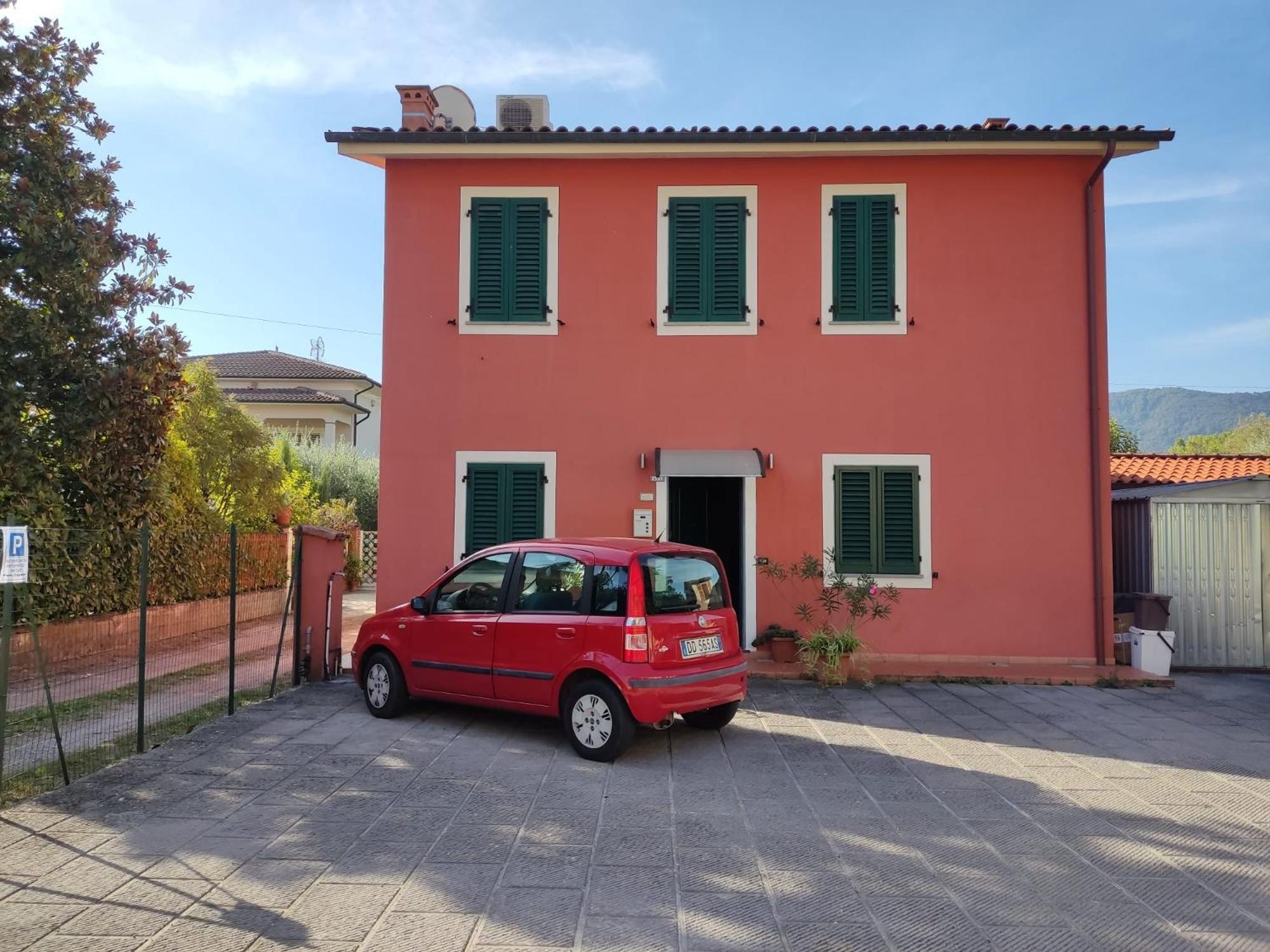 ルッカ La Casa Delle Buone Lettureヴィラ エクステリア 写真